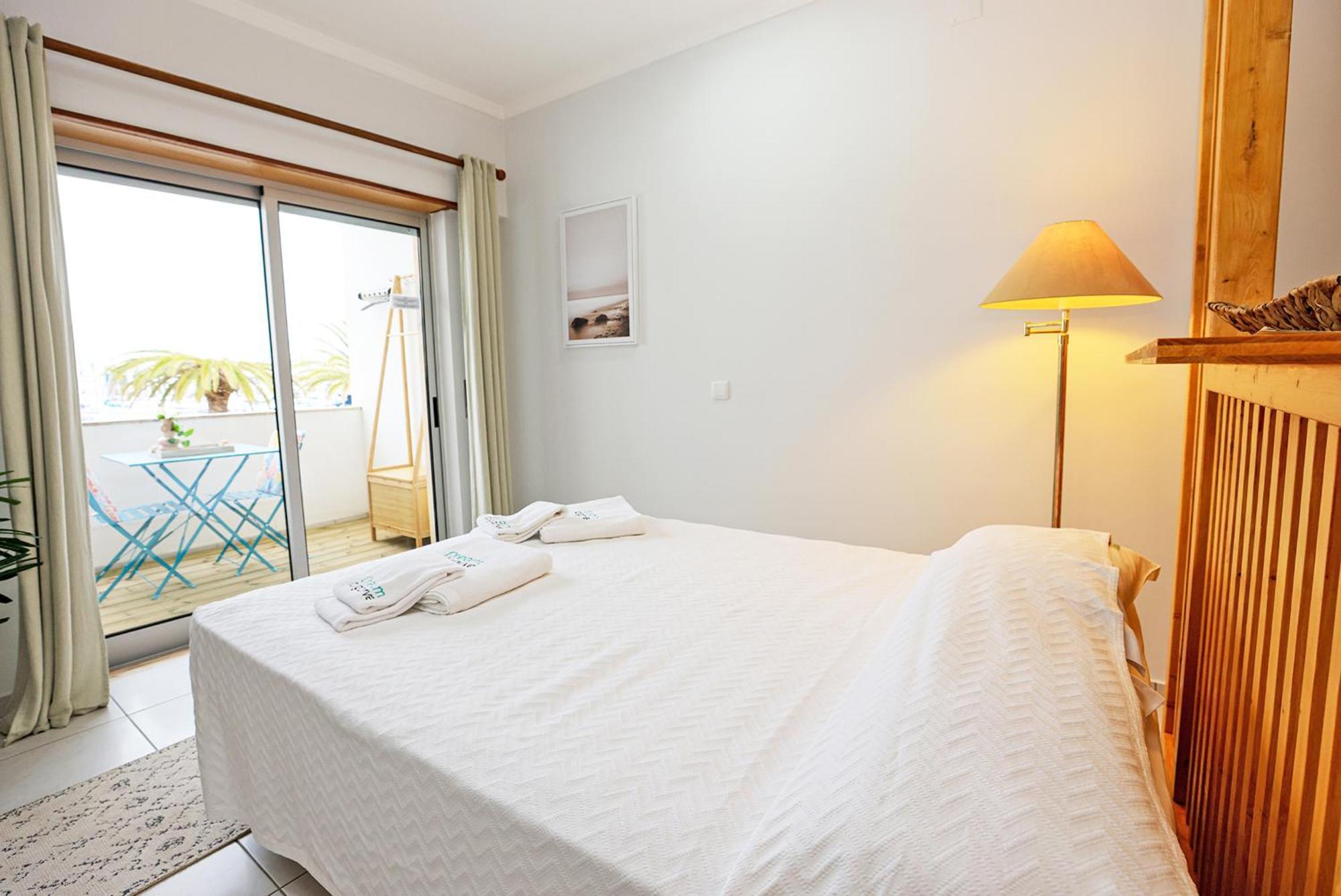 A01 - Marina Mirror Harbour Apartment Lagos Exterior photo
